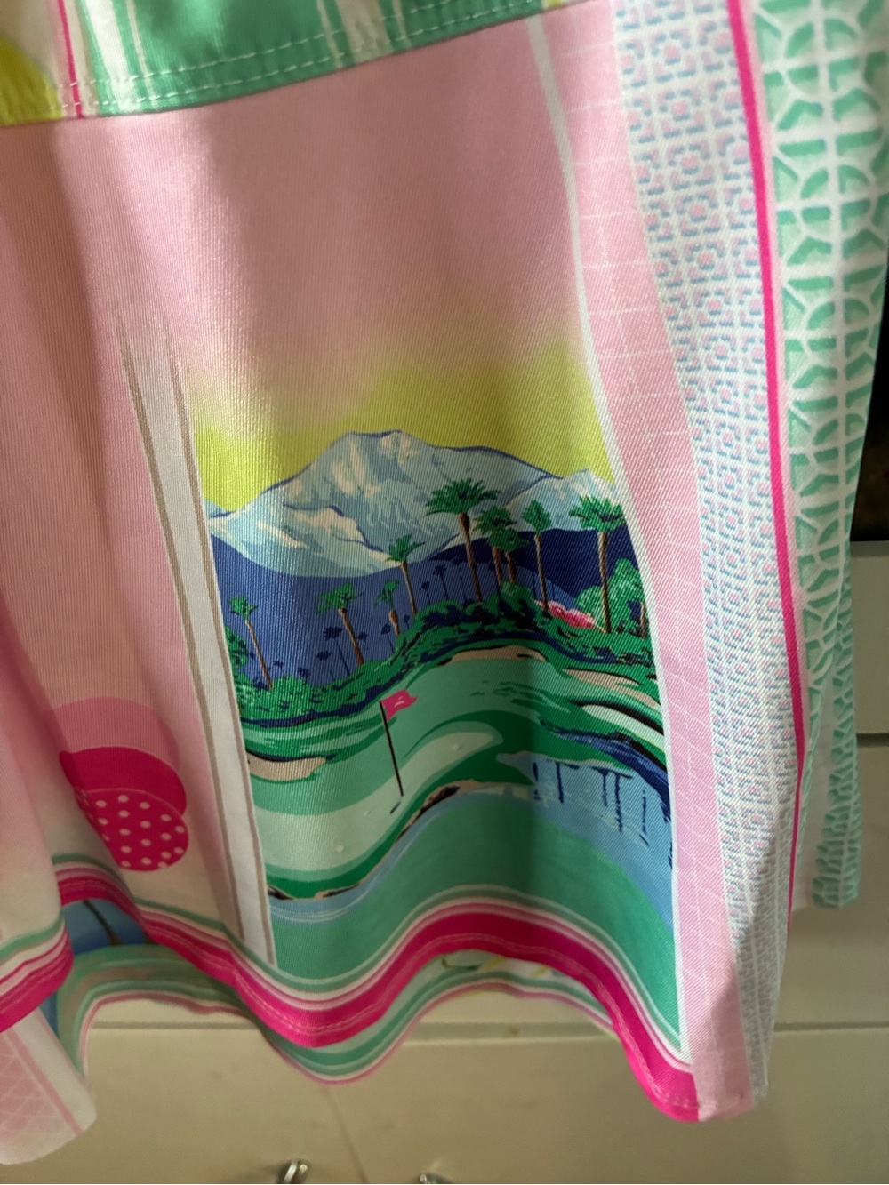 Lucky in Love sz S Women’s Pink Golf Patterned Summer Skort like new! - Picture 4 of 9